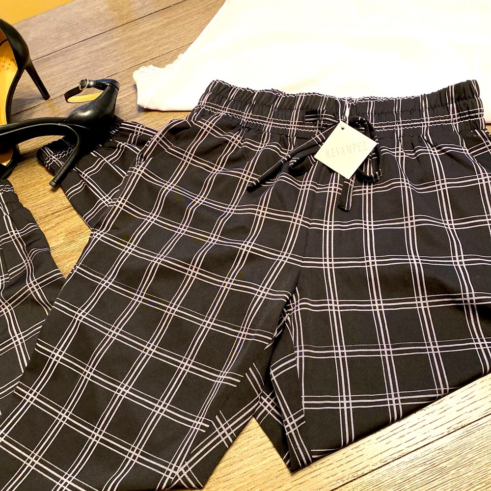 •NWT Revamped Black & White Jogger Style Pants